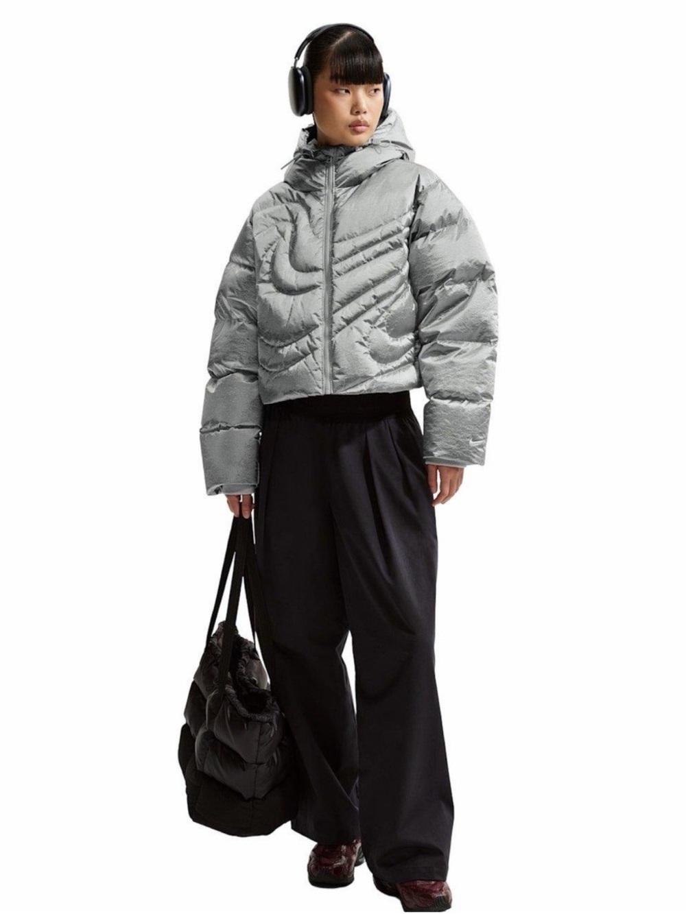 Nike Sportswear Swoosh Women's Metallic Therma-FIT Oversized Down Puffer Jacket - Picture 12 of 13